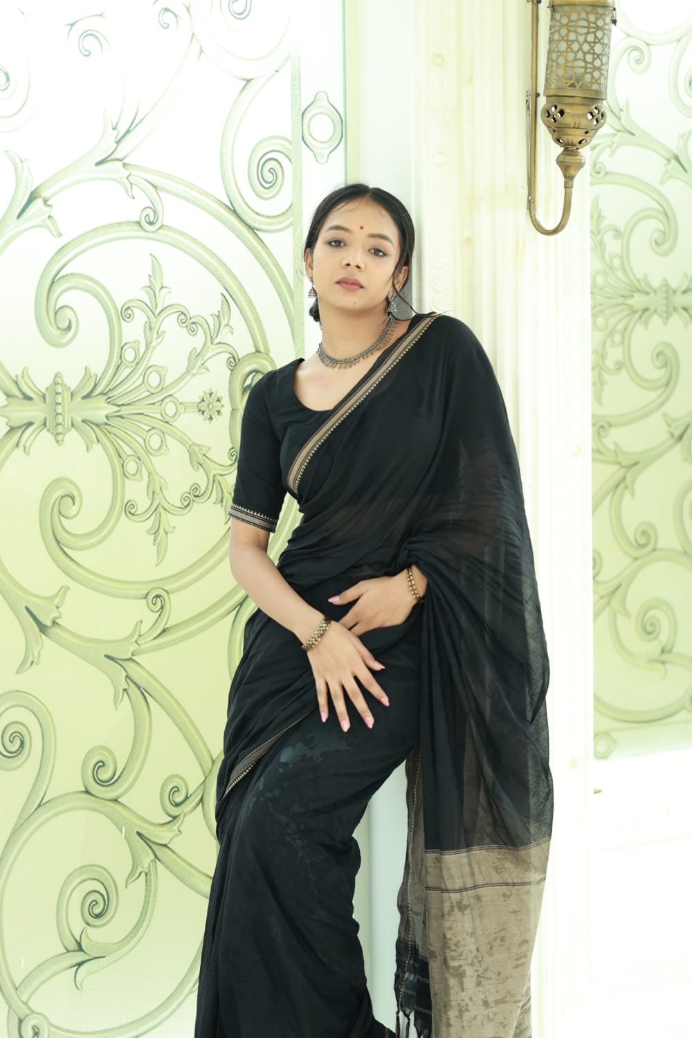 elegant-in-black (1)